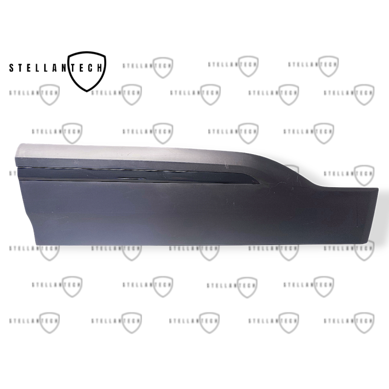 Peugeot Rifter Listwa Drzwi Prawy Przód OE 9823135677 98231356XT Peugeot Rifter Listwa Drzwi Prawy Przód OE 9823135677 98231356XT
