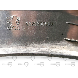 Peugeot 208 II Listwa Ozdobna Błotnika Lewy Tył OE 9823300580 98233005XY