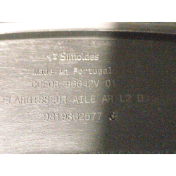 Peugeot Rifter Listwa Ozdobna Błotnika Prawy Tył OE 9819362577 98193625XT