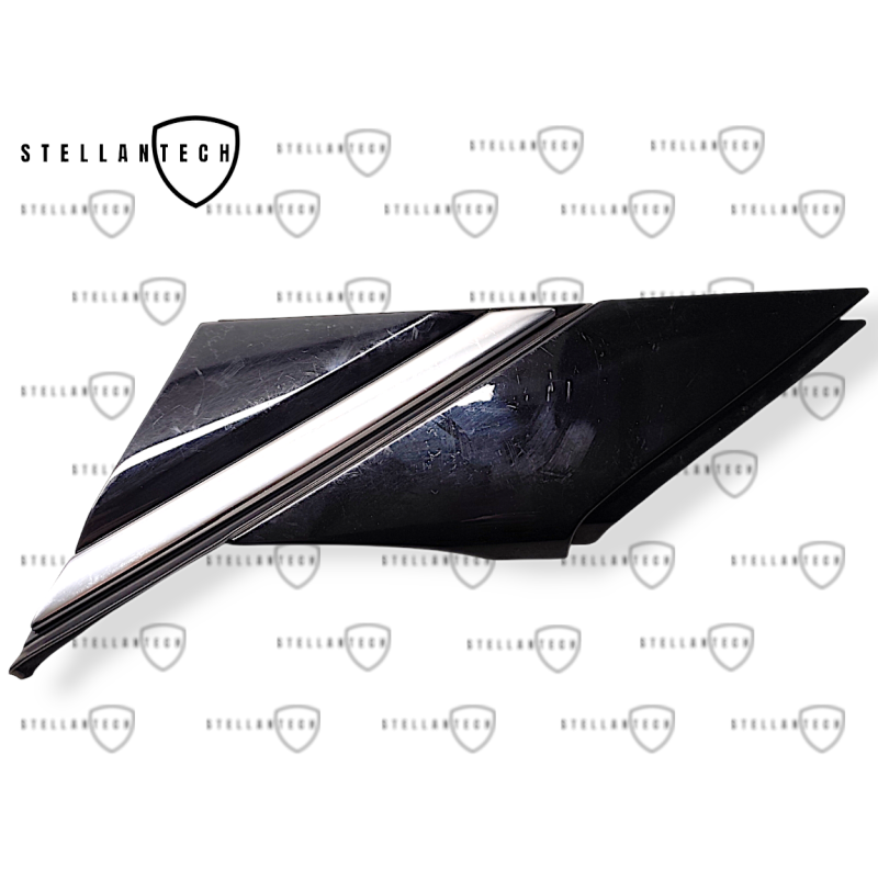 Grandland X Trójkąt Listwa Lusterka Zewnętrznego Lewa OE YP00065180 YP00065580