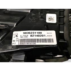 Peugeot 3008 II Lampa Prawa Tył Lift OE 9836231180
